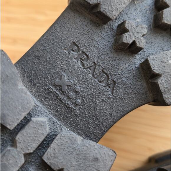 PRADA Monolith Black Rubber Buckle Sandals, size 37/US 7 - Picture 6 of 10